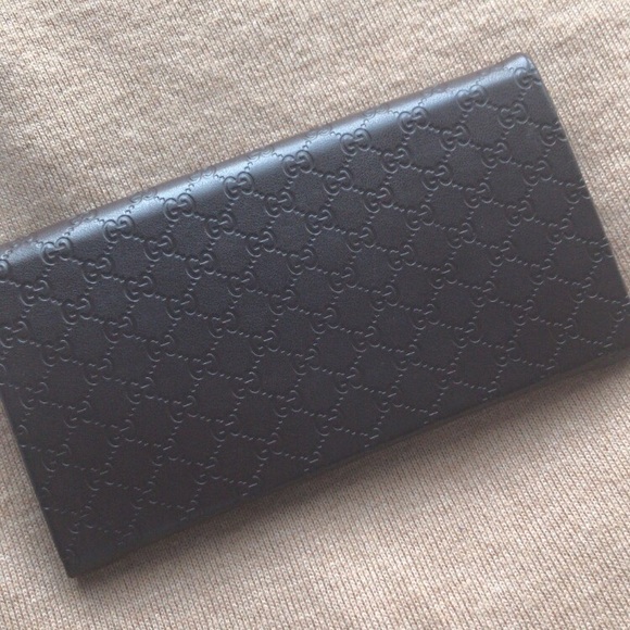Authentic Gucci case - Picture 3 of 3